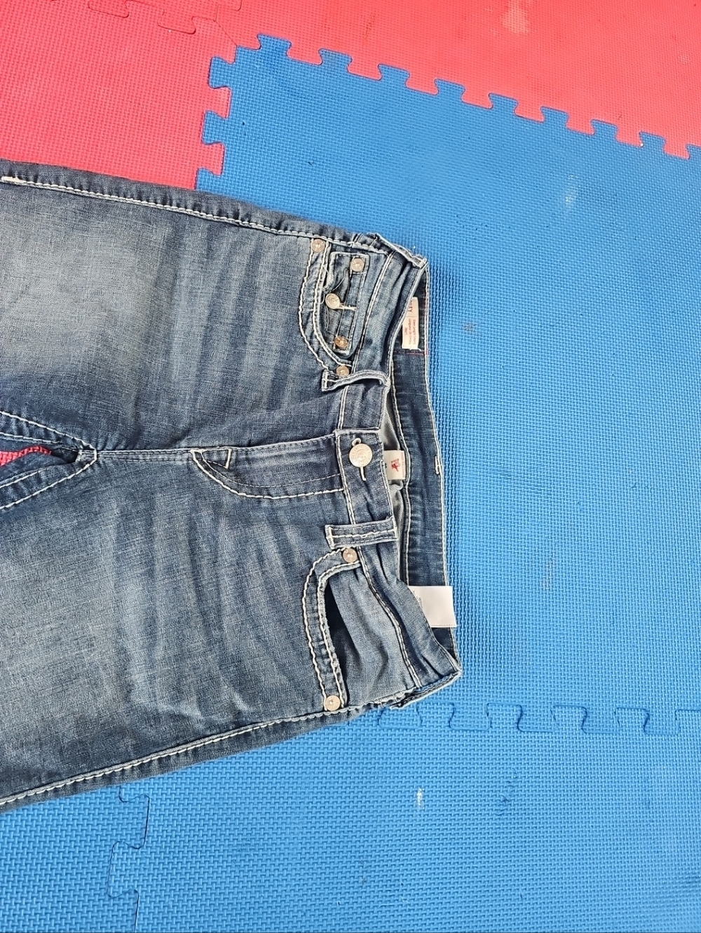 True Religion Riley Knee Length Short Size 30 - Picture 5 of 6